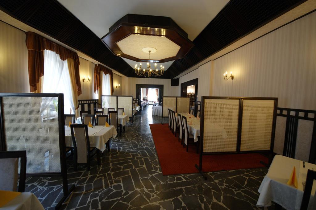 Hotel Staromiejski Słupsk Dış mekan fotoğraf