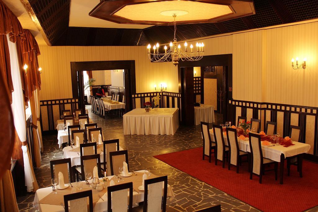 Hotel Staromiejski Słupsk Dış mekan fotoğraf